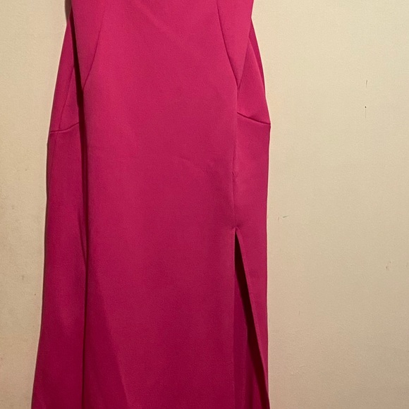 Formal dress - Picture 4 of 4